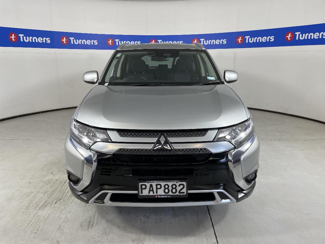 Photo '2' of Mitsubishi Outlander Photo '2' of Mitsubishi Outlander