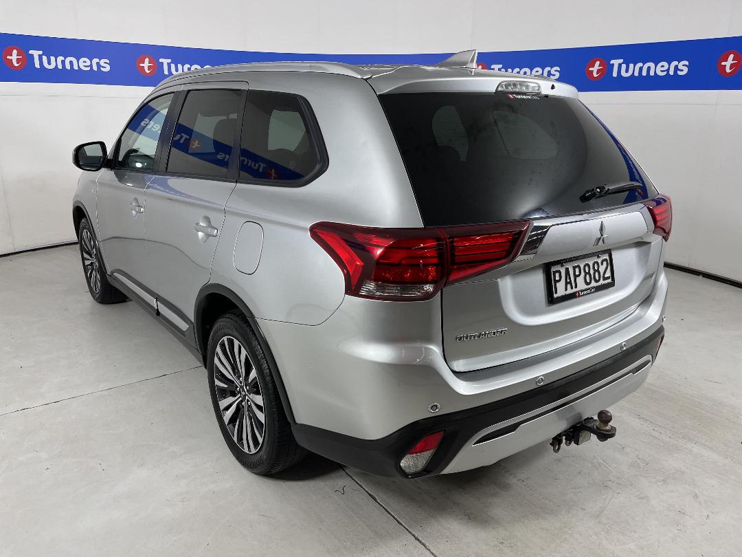 Photo '5' of Mitsubishi Outlander Photo '5' of Mitsubishi Outlander