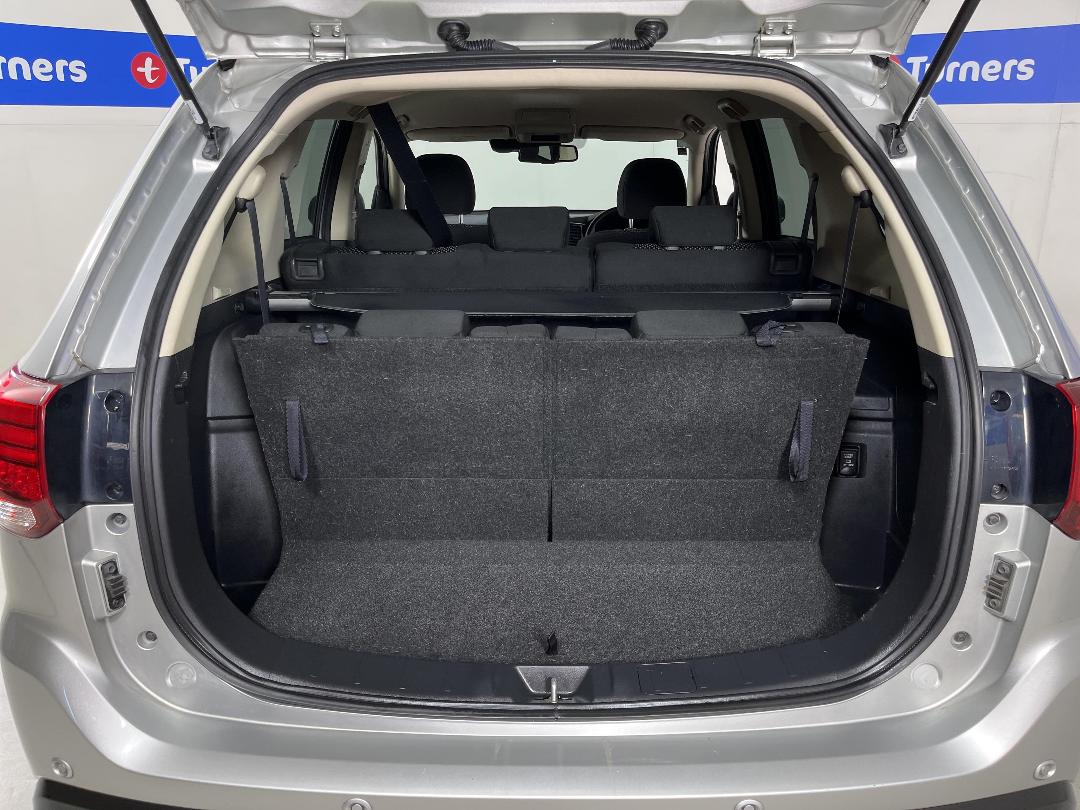 Photo '14' of Mitsubishi Outlander Photo '14' of Mitsubishi Outlander