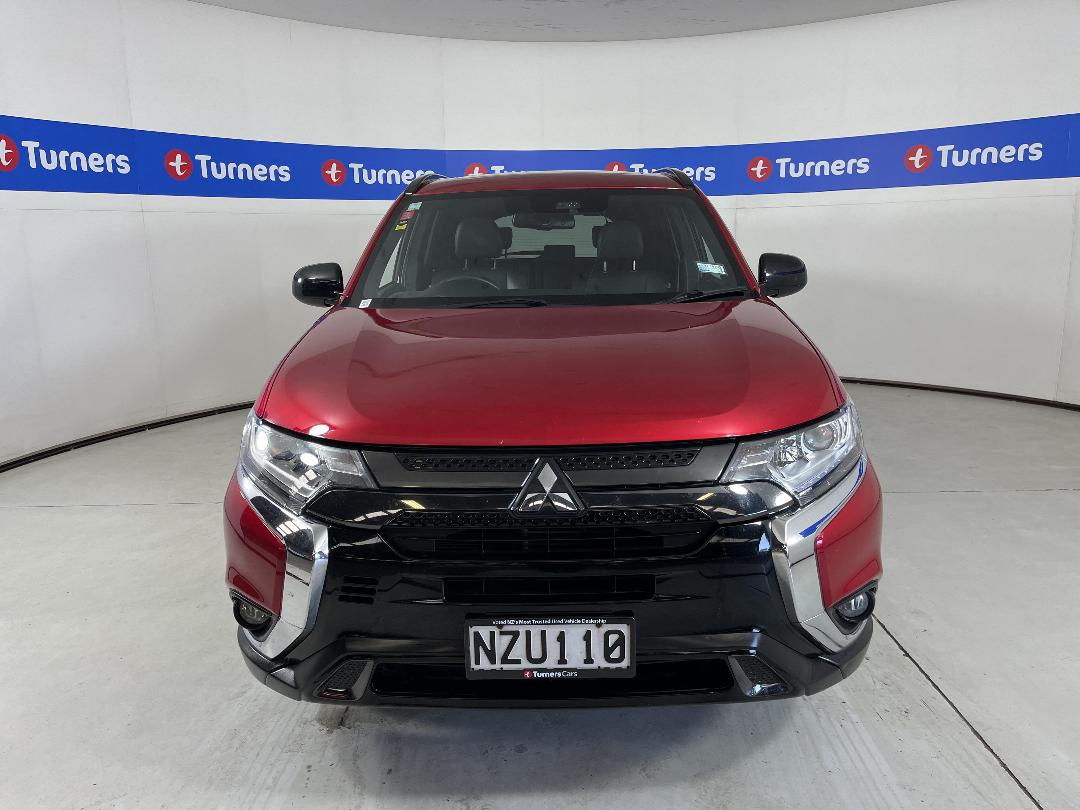 Photo '2' of Mitsubishi Outlander Photo '2' of Mitsubishi Outlander