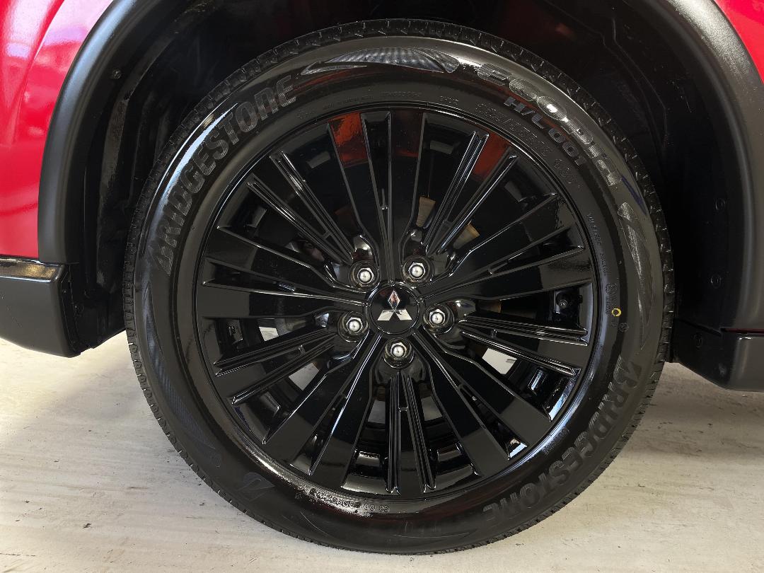 Photo '10' of Mitsubishi Outlander Photo '10' of Mitsubishi Outlander