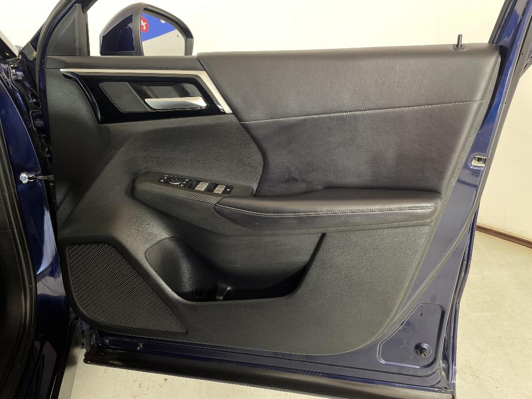 Photo '15' of Mitsubishi Outlander