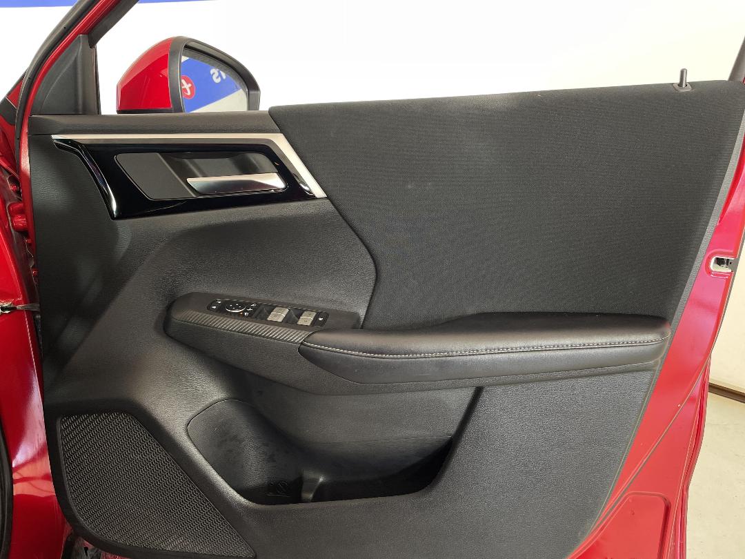 Photo '15' of Mitsubishi Outlander