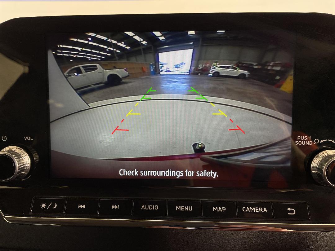 Photo '24' of Mitsubishi Outlander