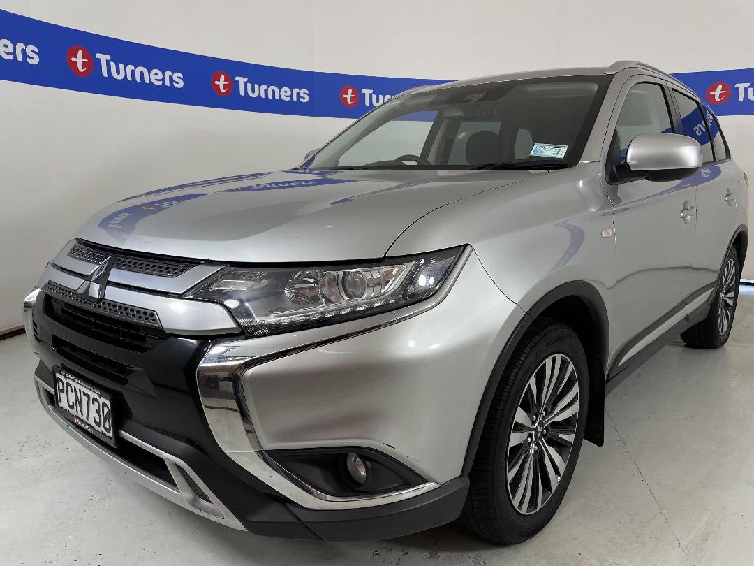 Photo '4' of Mitsubishi Outlander