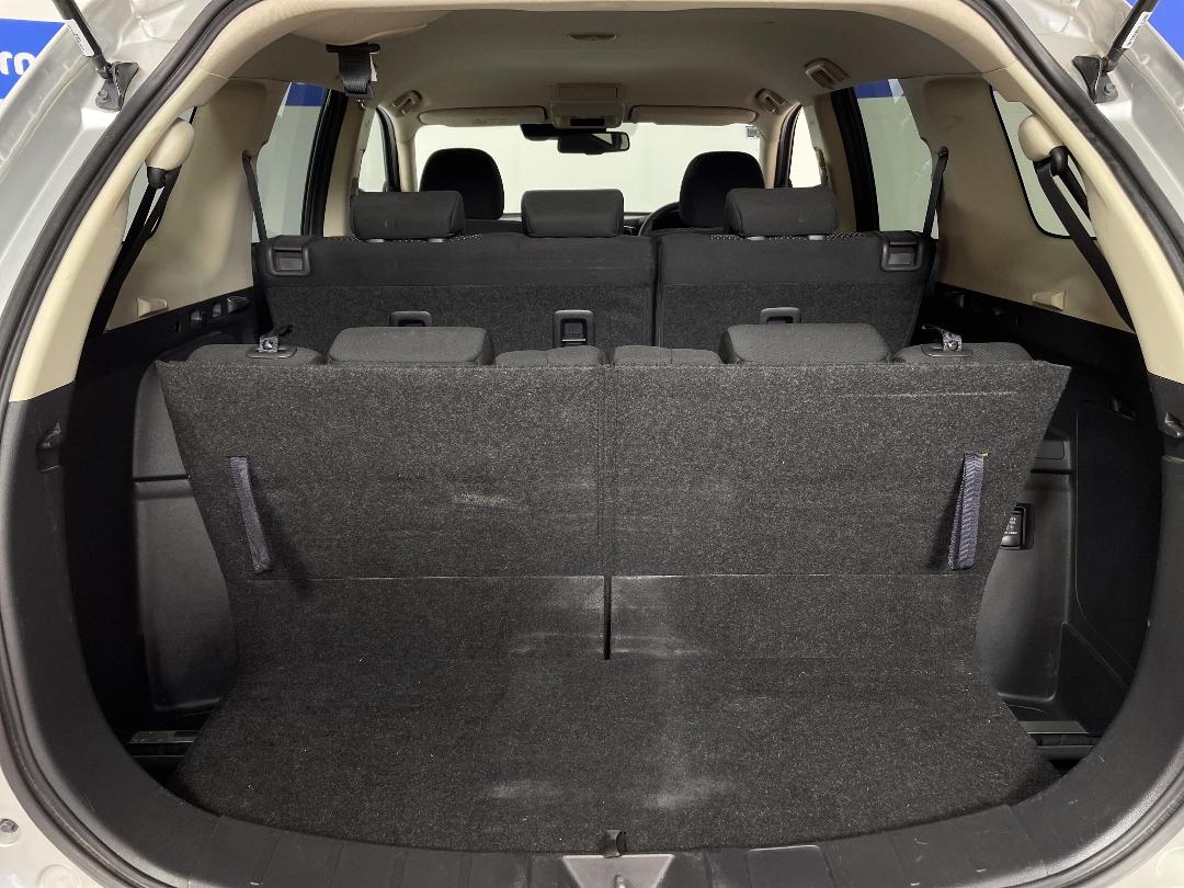 Photo '14' of Mitsubishi Outlander