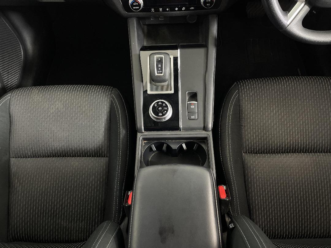 Photo '18' of Mitsubishi Outlander