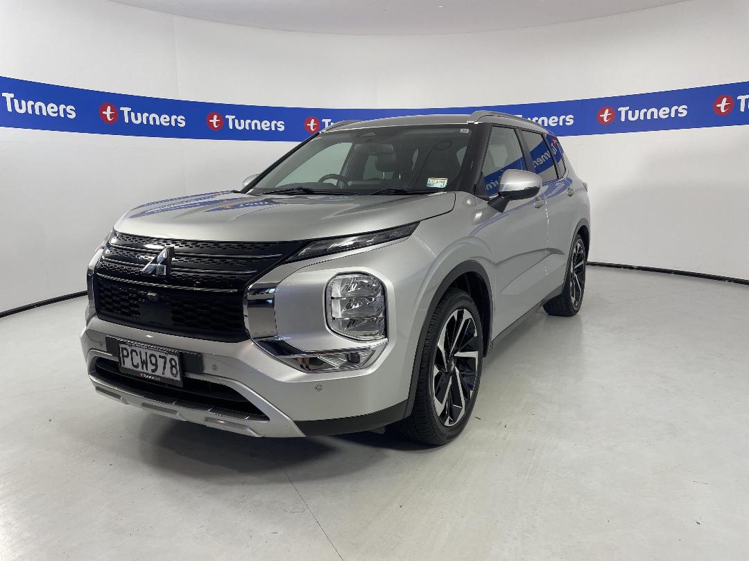 Photo '4' of Mitsubishi Outlander