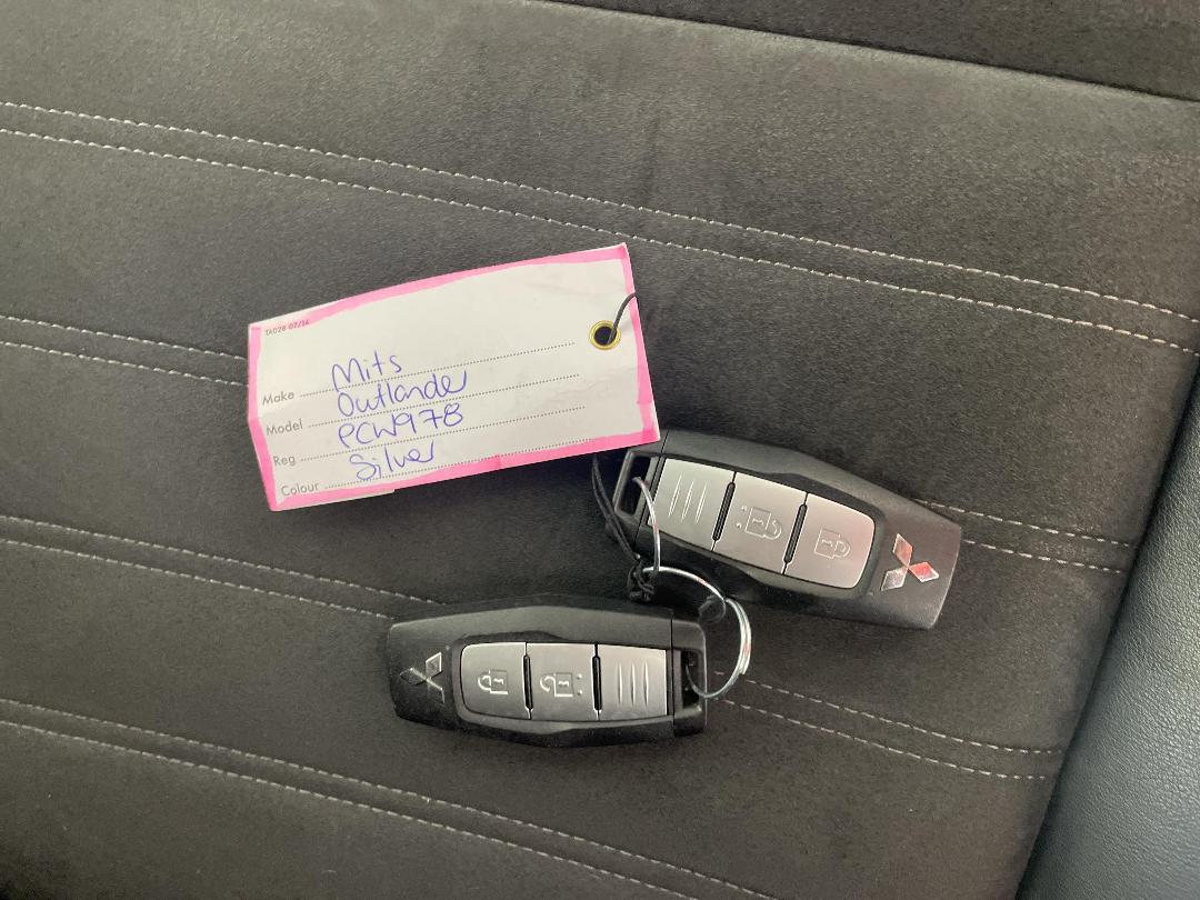 Photo '22' of Mitsubishi Outlander