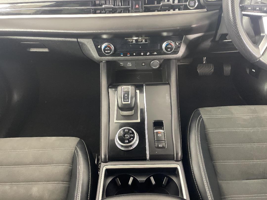 Photo '18' of Mitsubishi Outlander