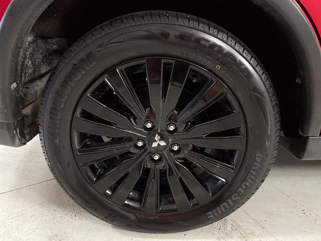 Photo '12' of Mitsubishi Outlander Photo '12' of Mitsubishi Outlander