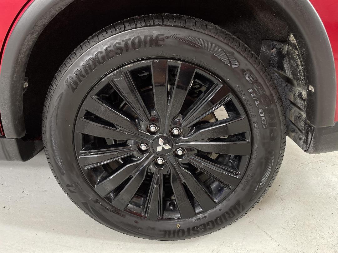 Photo '11' of Mitsubishi Outlander Photo '11' of Mitsubishi Outlander