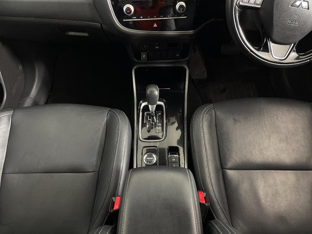 Photo '18' of Mitsubishi Outlander Photo '18' of Mitsubishi Outlander