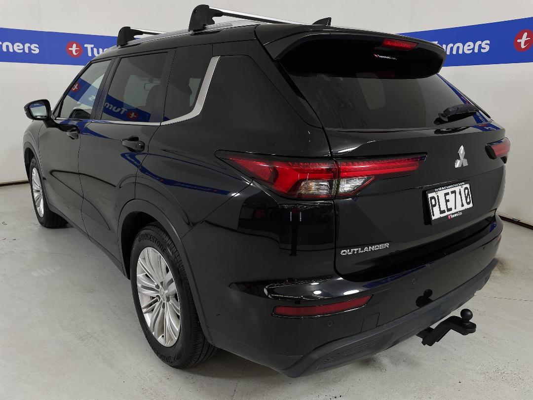 Photo '5' of Mitsubishi Outlander Photo '5' of Mitsubishi Outlander