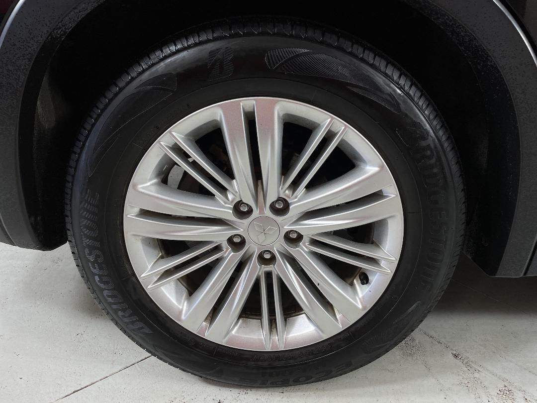 Photo '12' of Mitsubishi Outlander Photo '12' of Mitsubishi Outlander