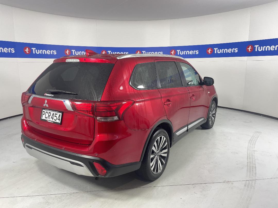 Photo '7' of Mitsubishi Outlander