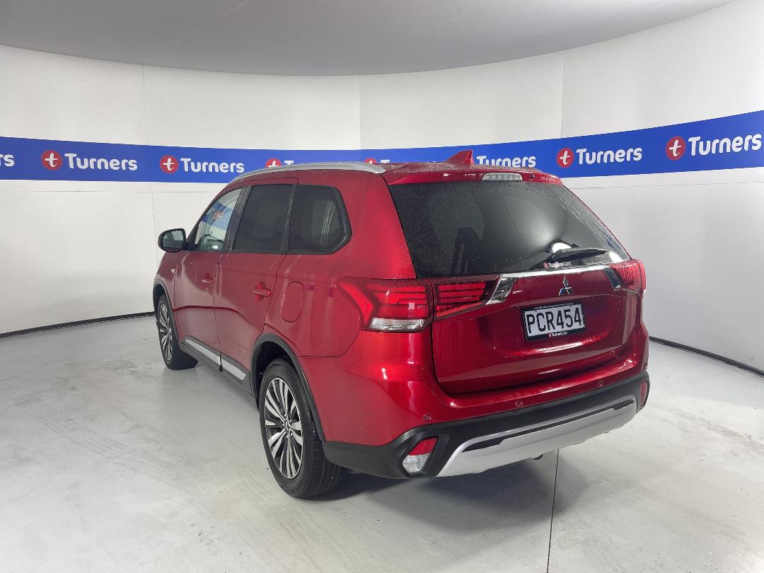 Photo '5' of Mitsubishi Outlander