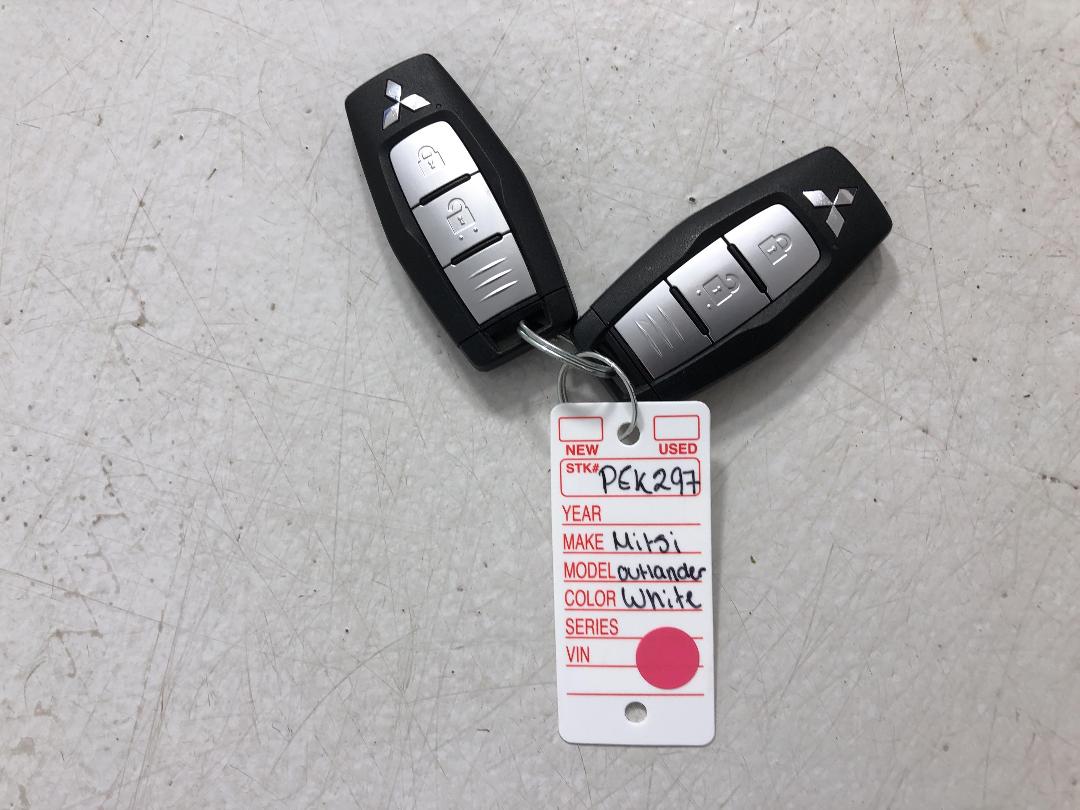 Photo '22' of Mitsubishi Outlander