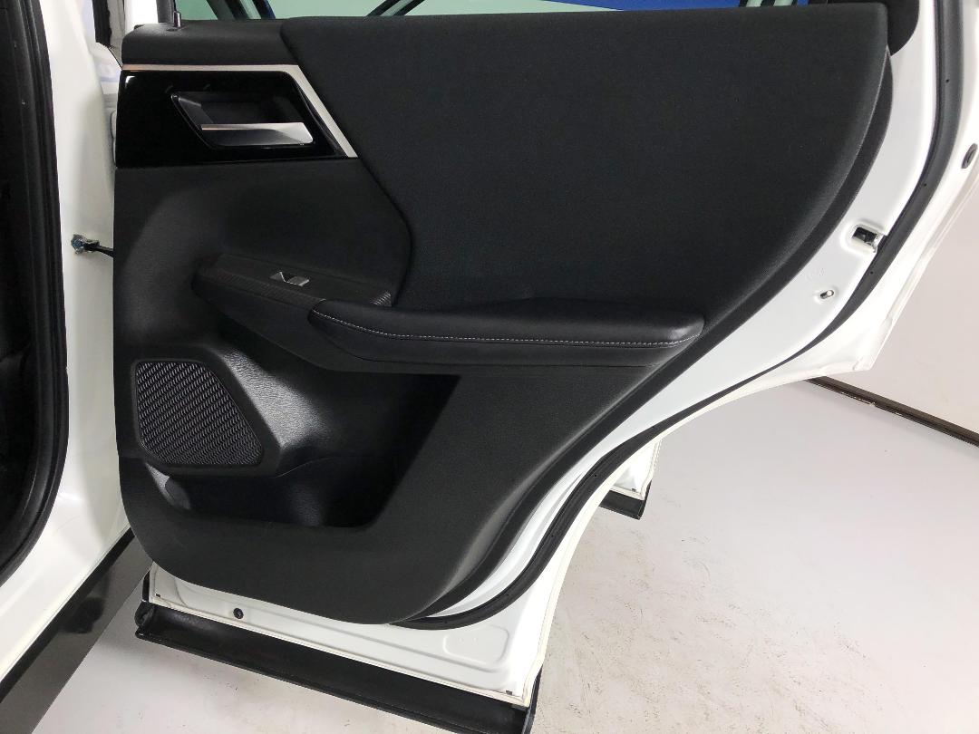 Photo '19' of Mitsubishi Outlander