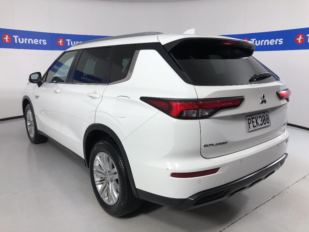 Photo '5' of Mitsubishi Outlander