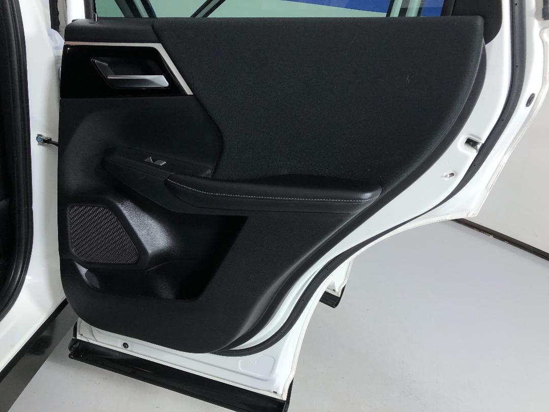 Photo '19' of Mitsubishi Outlander