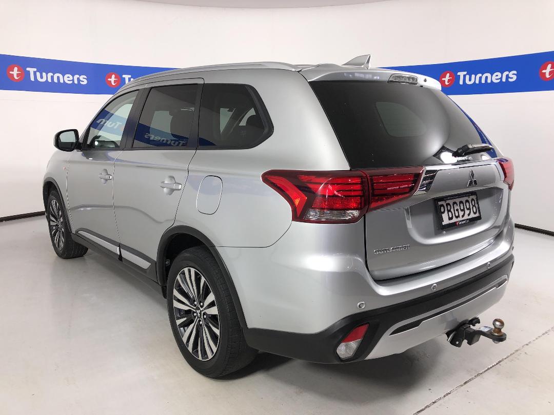 Photo '5' of Mitsubishi Outlander Photo '5' of Mitsubishi Outlander