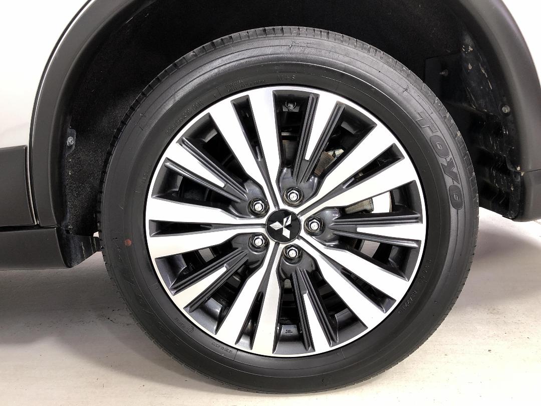 Photo '11' of Mitsubishi Outlander Photo '11' of Mitsubishi Outlander