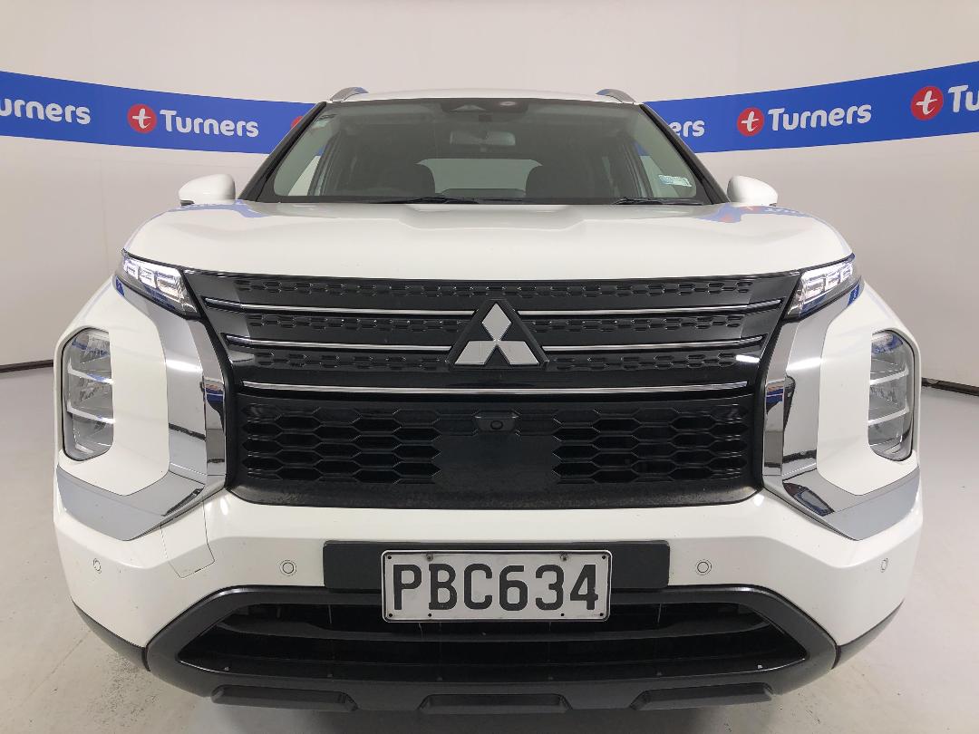 Photo '2' of Mitsubishi Outlander Photo '2' of Mitsubishi Outlander