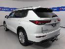 Thumbnail '5' of Mitsubishi Outlander