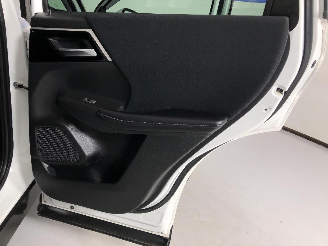 Photo '19' of Mitsubishi Outlander Photo '19' of Mitsubishi Outlander