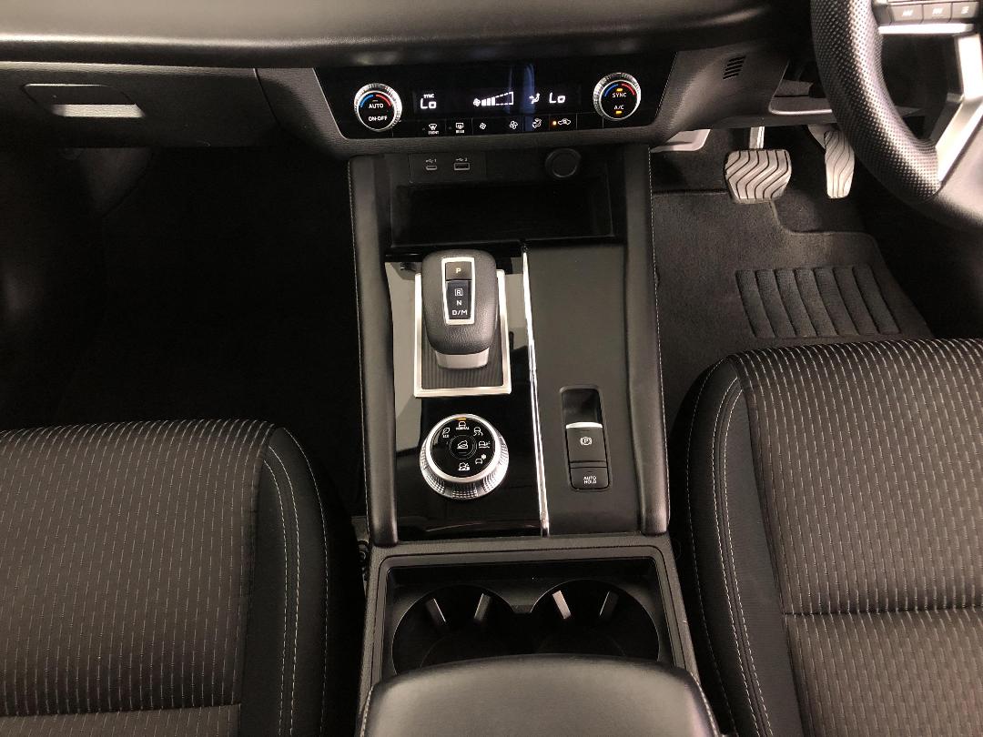 Photo '18' of Mitsubishi Outlander Photo '18' of Mitsubishi Outlander