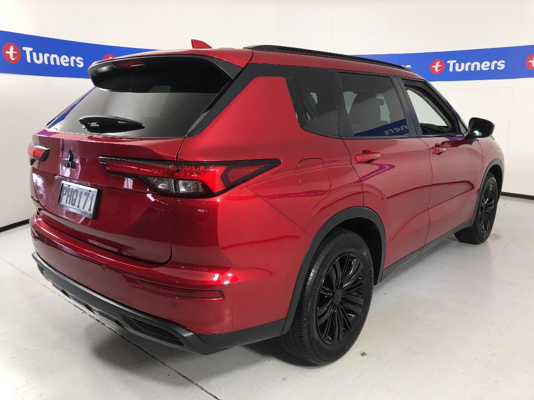 Photo '7' of Mitsubishi Outlander