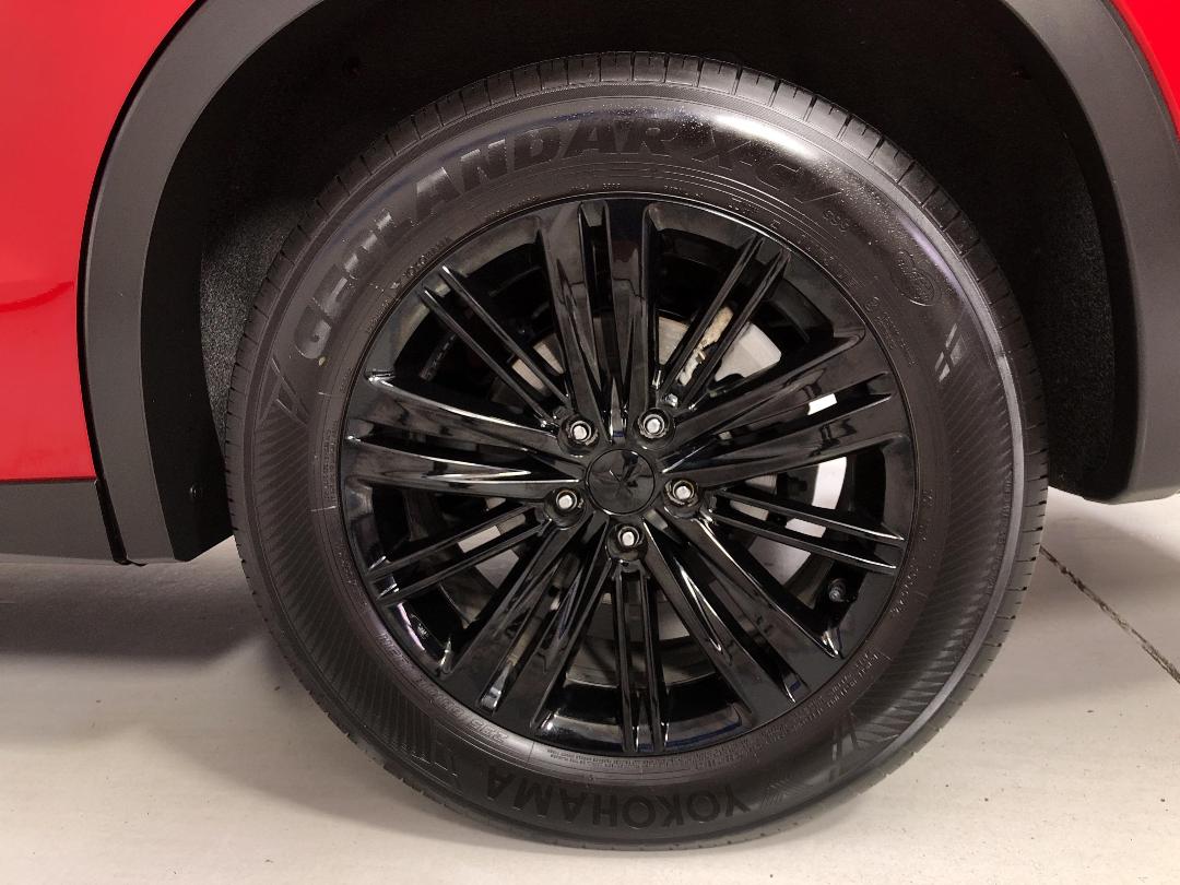 Photo '11' of Mitsubishi Outlander