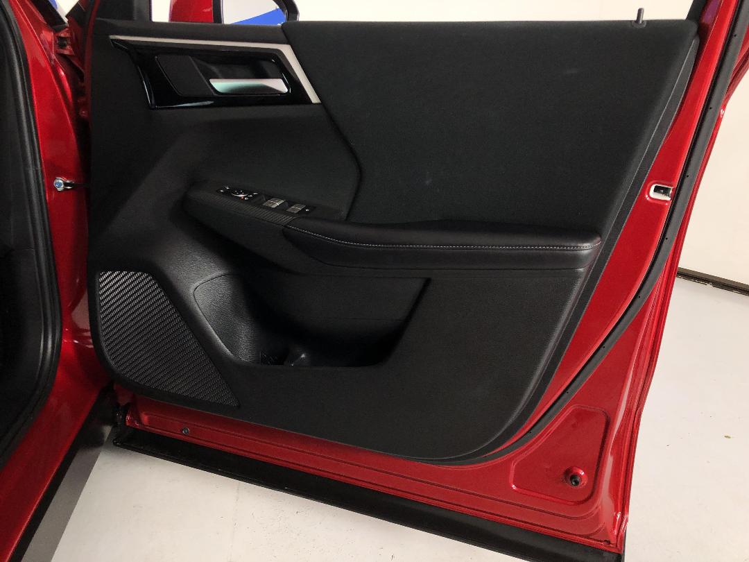 Photo '15' of Mitsubishi Outlander