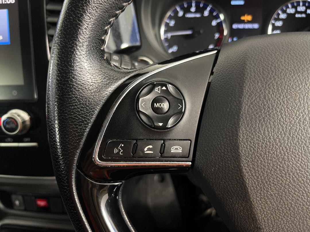 Photo '24' of Mitsubishi Outlander