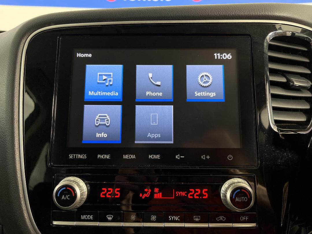 Photo '25' of Mitsubishi Outlander