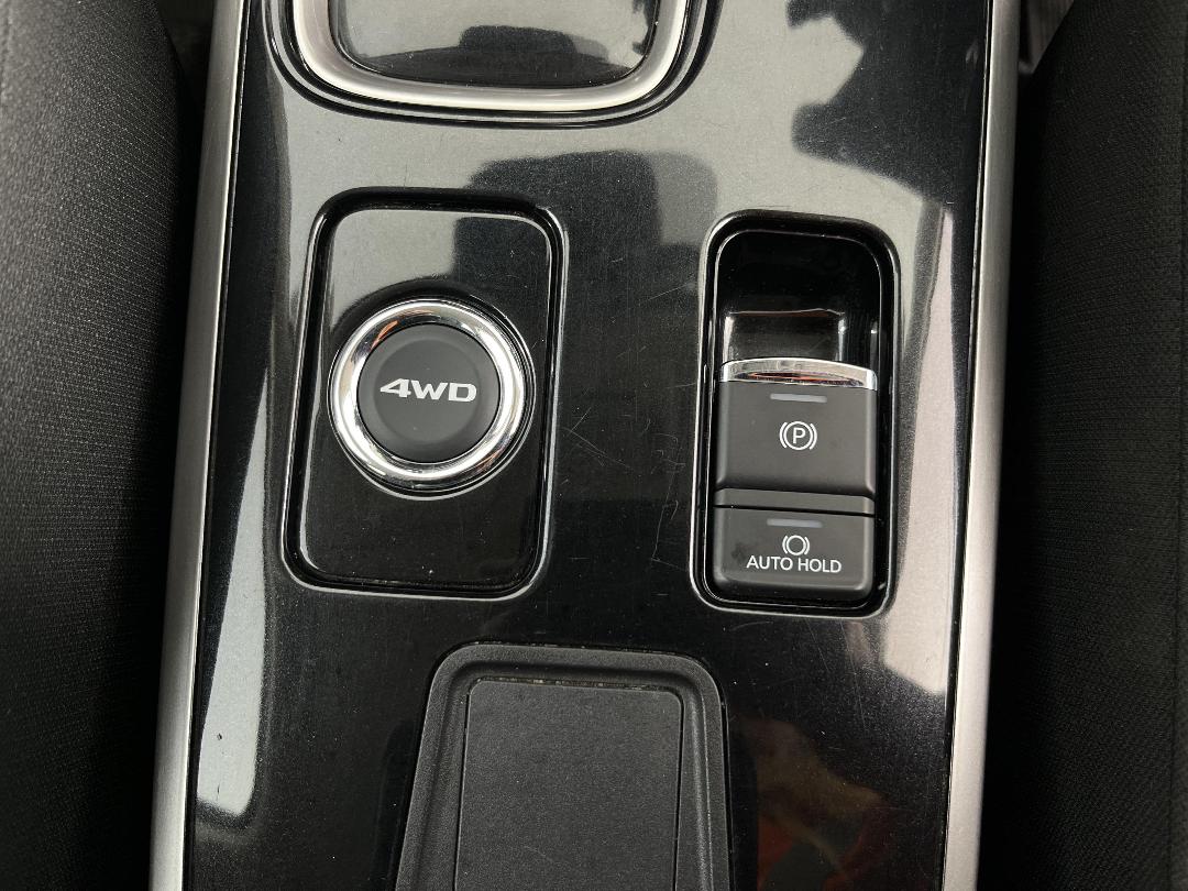 Photo '28' of Mitsubishi Outlander