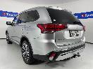 Thumbnail '5' of Mitsubishi Outlander