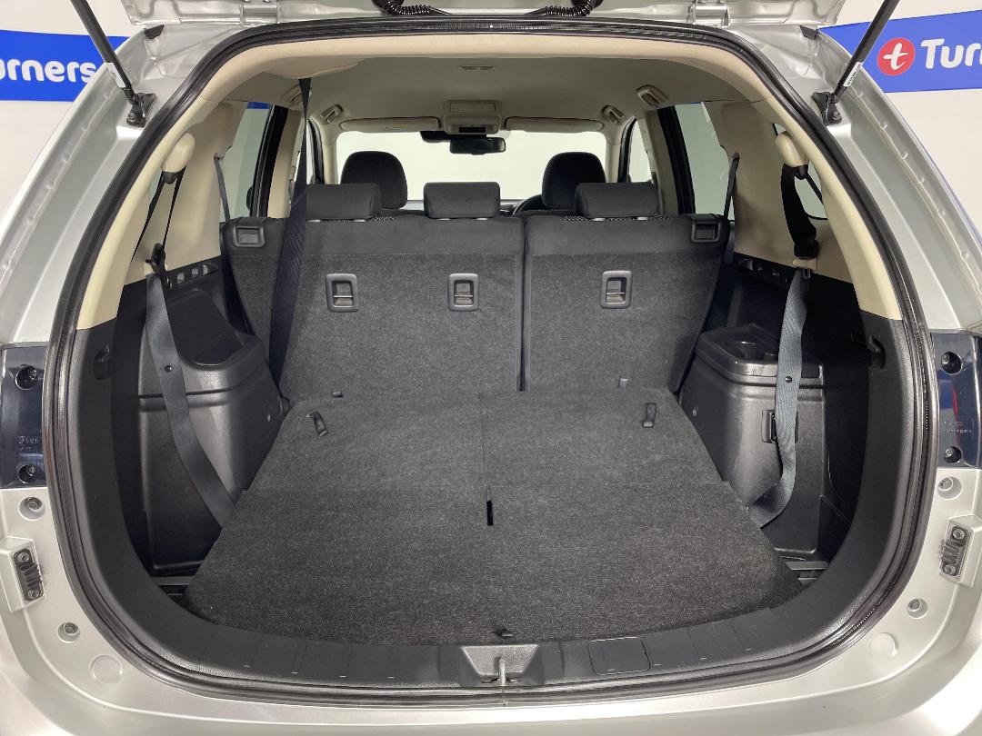 Photo '14' of Mitsubishi Outlander Photo '14' of Mitsubishi Outlander