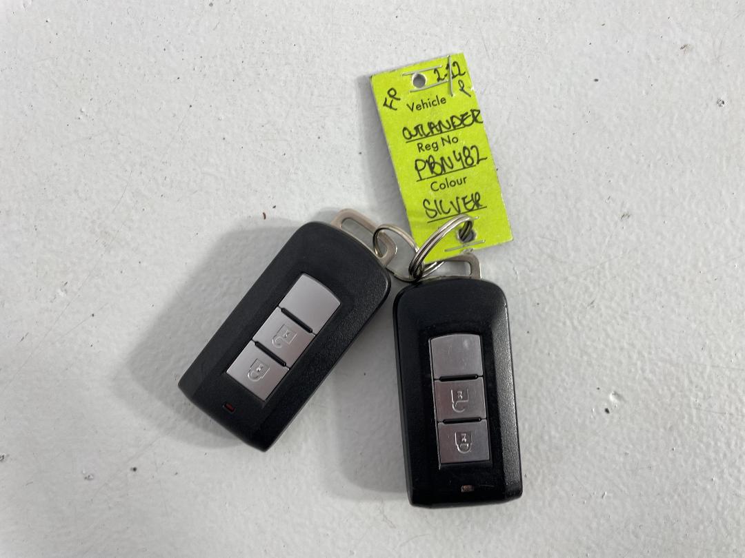 Photo '22' of Mitsubishi Outlander Photo '22' of Mitsubishi Outlander