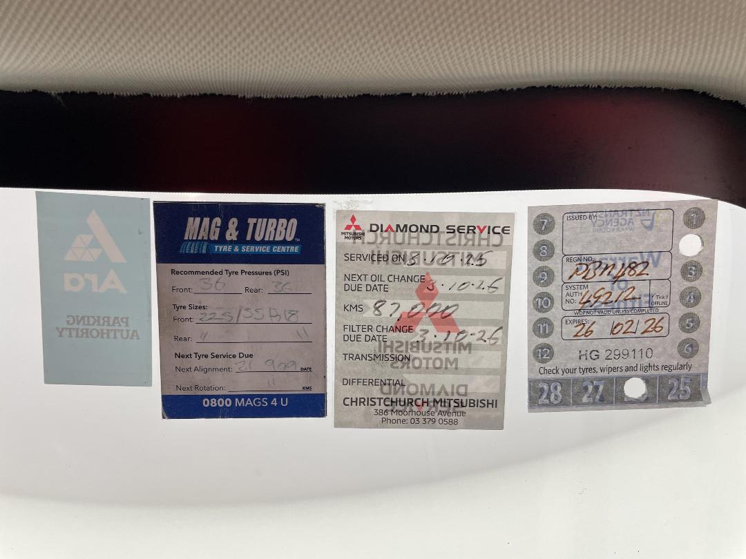 Photo '30' of Mitsubishi Outlander Photo '30' of Mitsubishi Outlander