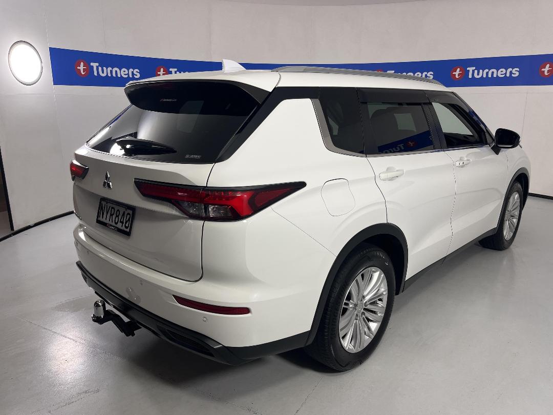 Photo '7' of Mitsubishi Outlander Photo '7' of Mitsubishi Outlander