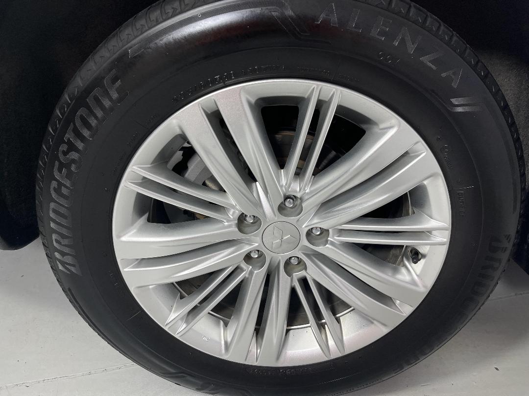 Photo '12' of Mitsubishi Outlander Photo '12' of Mitsubishi Outlander