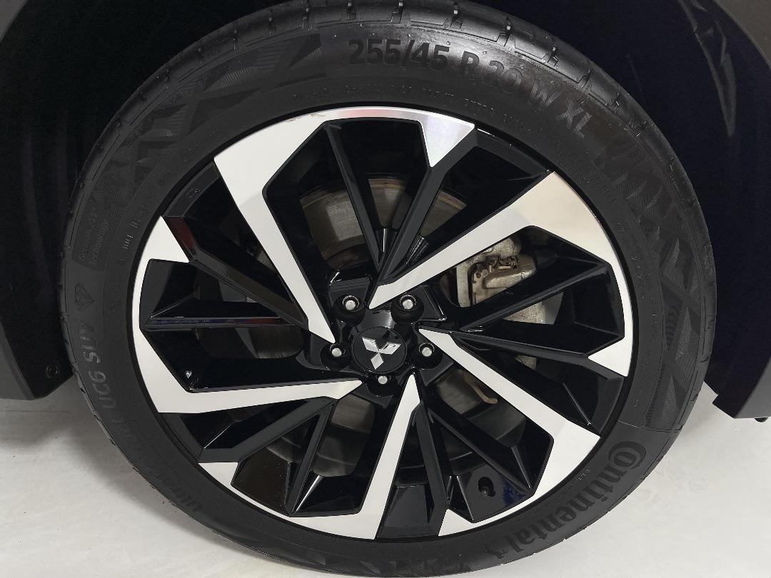 Photo '9' of Mitsubishi Outlander Photo '9' of Mitsubishi Outlander