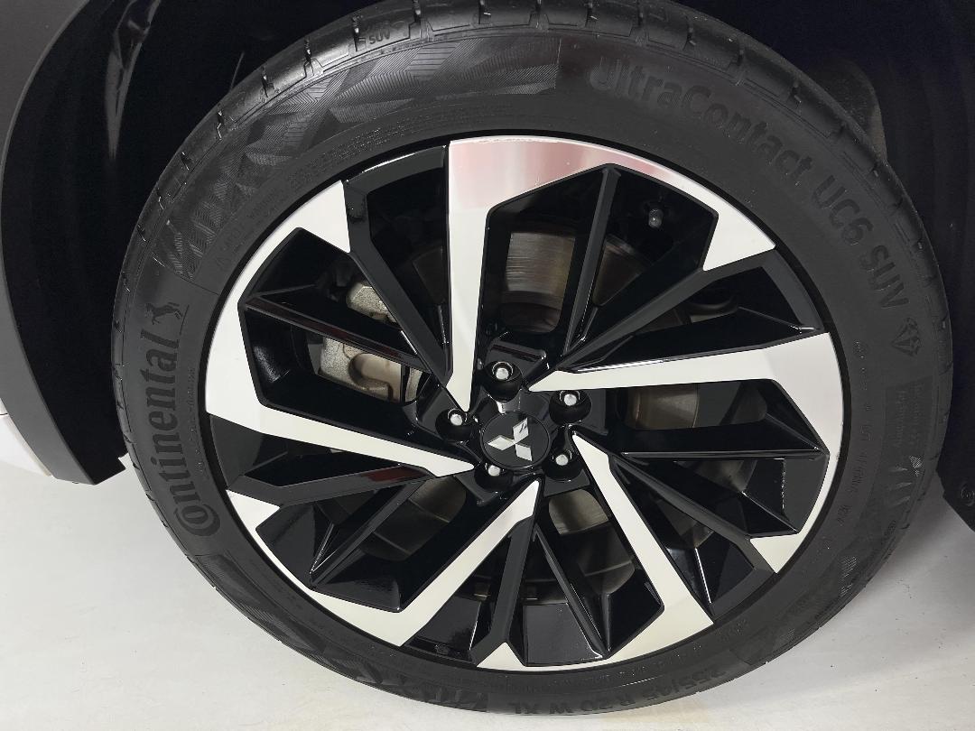 Photo '10' of Mitsubishi Outlander Photo '10' of Mitsubishi Outlander