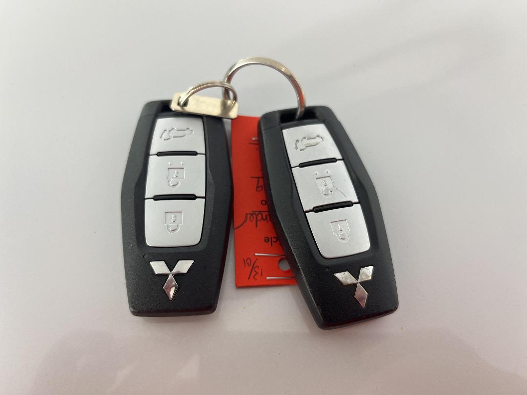 Photo '22' of Mitsubishi Outlander Photo '22' of Mitsubishi Outlander