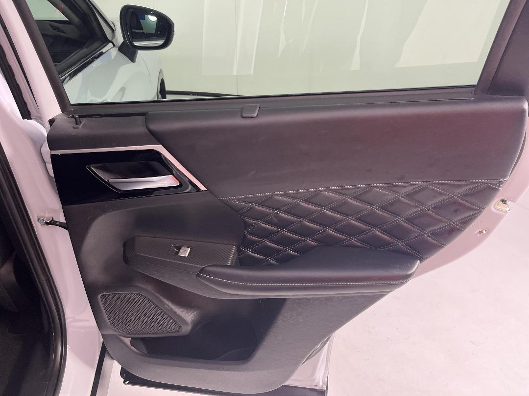 Photo '19' of Mitsubishi Outlander Photo '19' of Mitsubishi Outlander