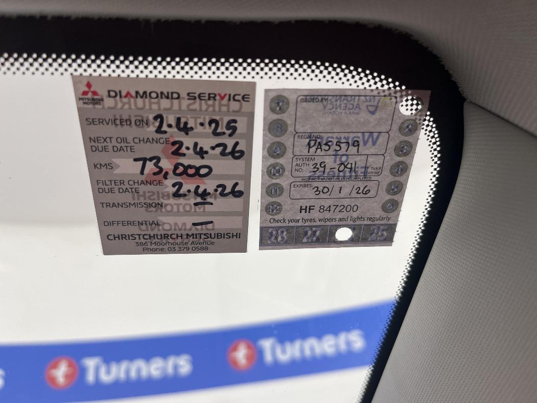 Photo '24' of Mitsubishi Outlander Photo '24' of Mitsubishi Outlander