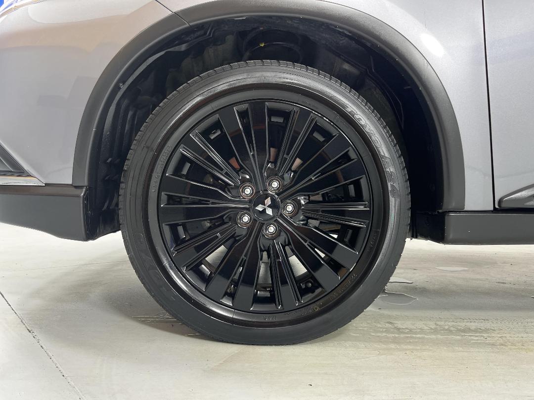 Photo '10' of Mitsubishi Outlander Photo '10' of Mitsubishi Outlander