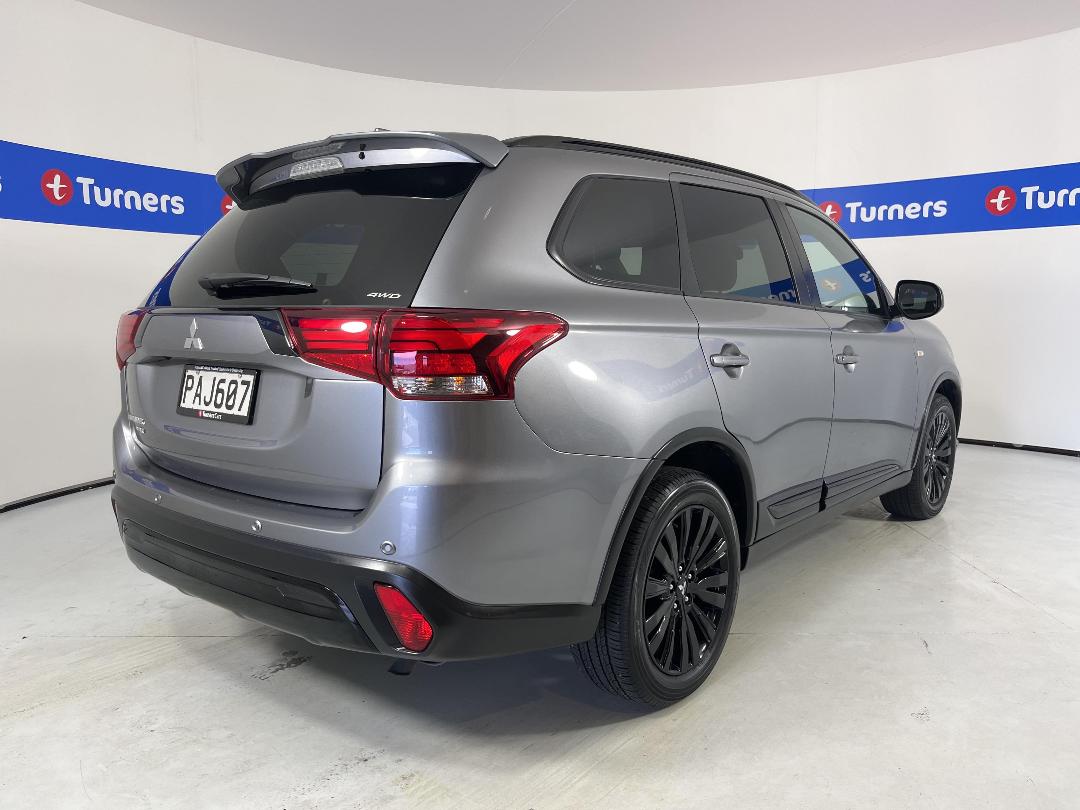 Photo '7' of Mitsubishi Outlander Photo '7' of Mitsubishi Outlander